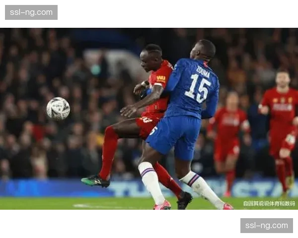 利兹联4-2-3-1转5-3-2收缩防守 定位球战术补时锁定胜局